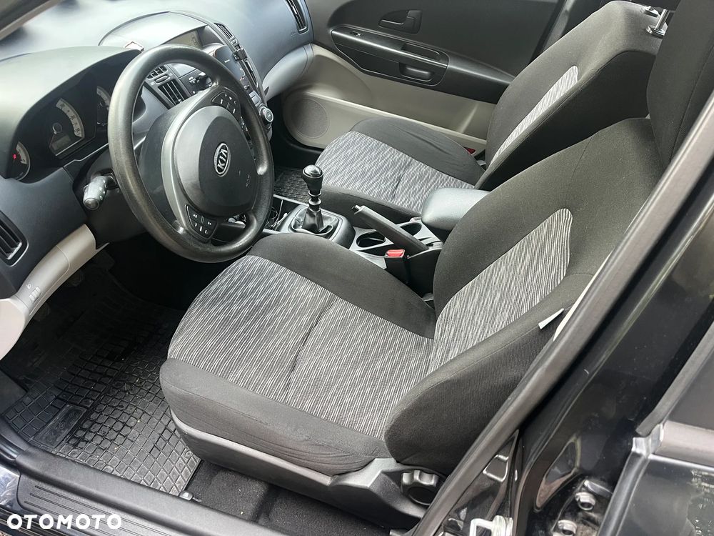 Kia Ceed 1.4 Comfort + - 11