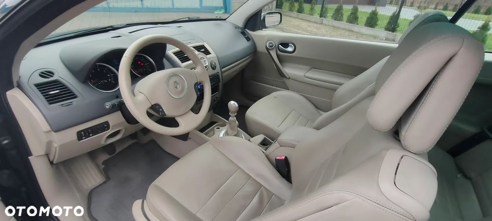 Renault Megane 2.0 Dynamique - 17