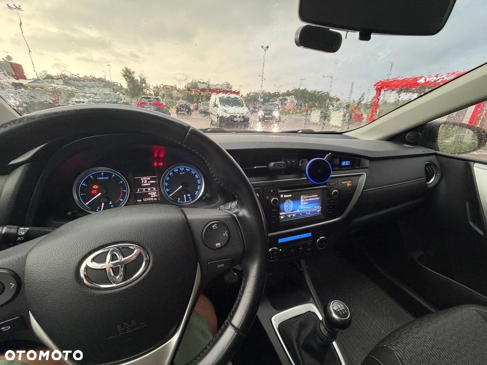 Toyota Auris 1.6 Premium Comfort - 9