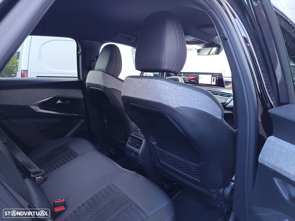 Peugeot 3008 1.2 Hybrid GT e-DCS6 - 42