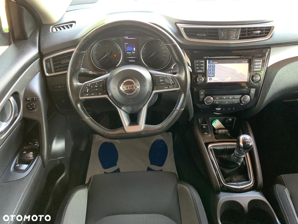Nissan Qashqai 1.5 dCi Tekna EU6 - 16