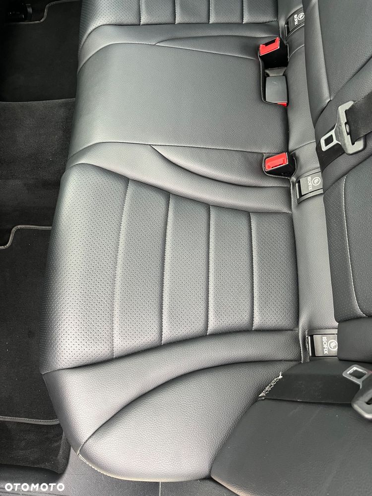 Mercedes-Benz Klasa C 300 7G-TRONIC - 7