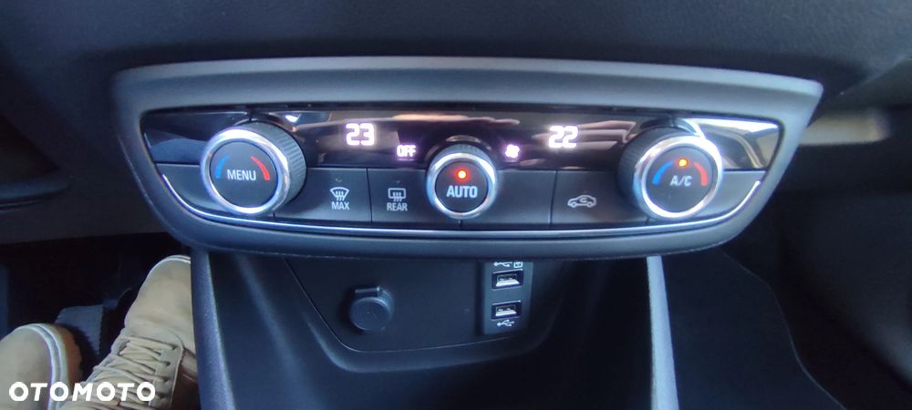 Opel Crossland X 1.2 T Eco 120 Lat S&S - 21