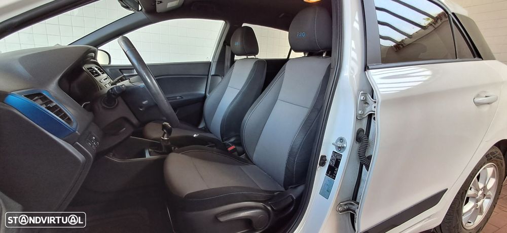 Hyundai i20 - 11