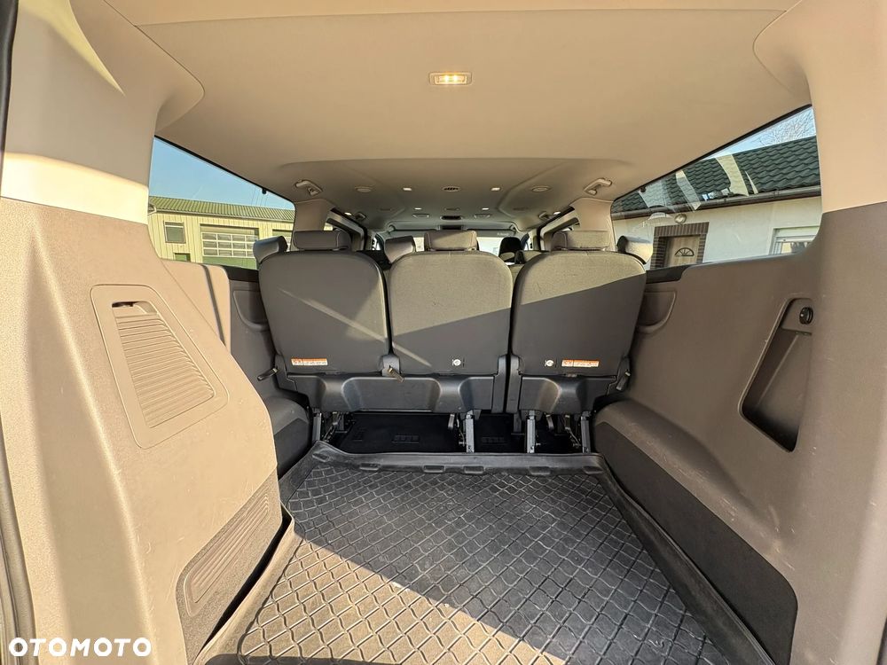 Ford Tourneo Custom - 21