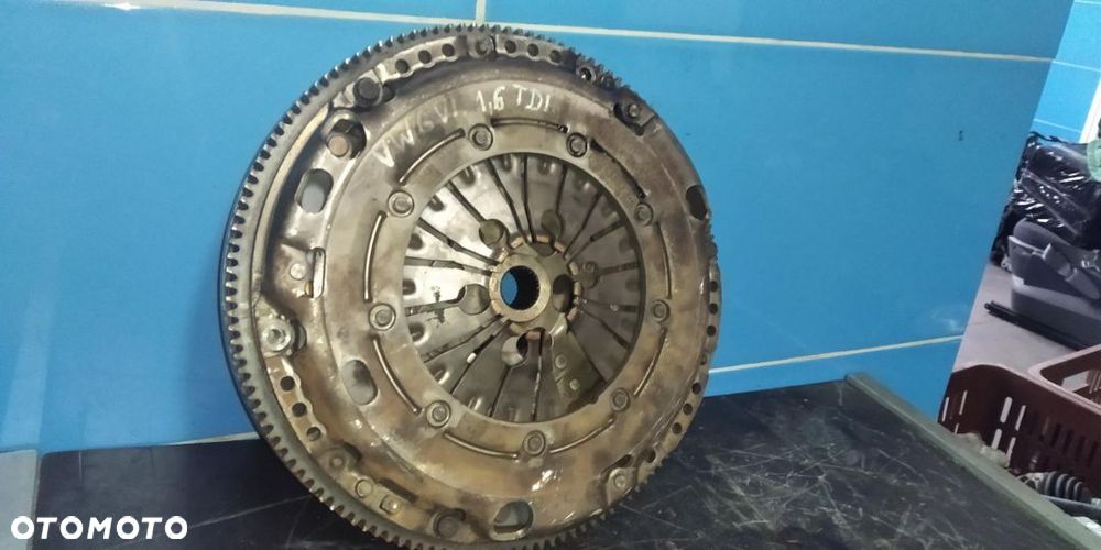 Sprzęgło kompletne VW Golf VI - 1