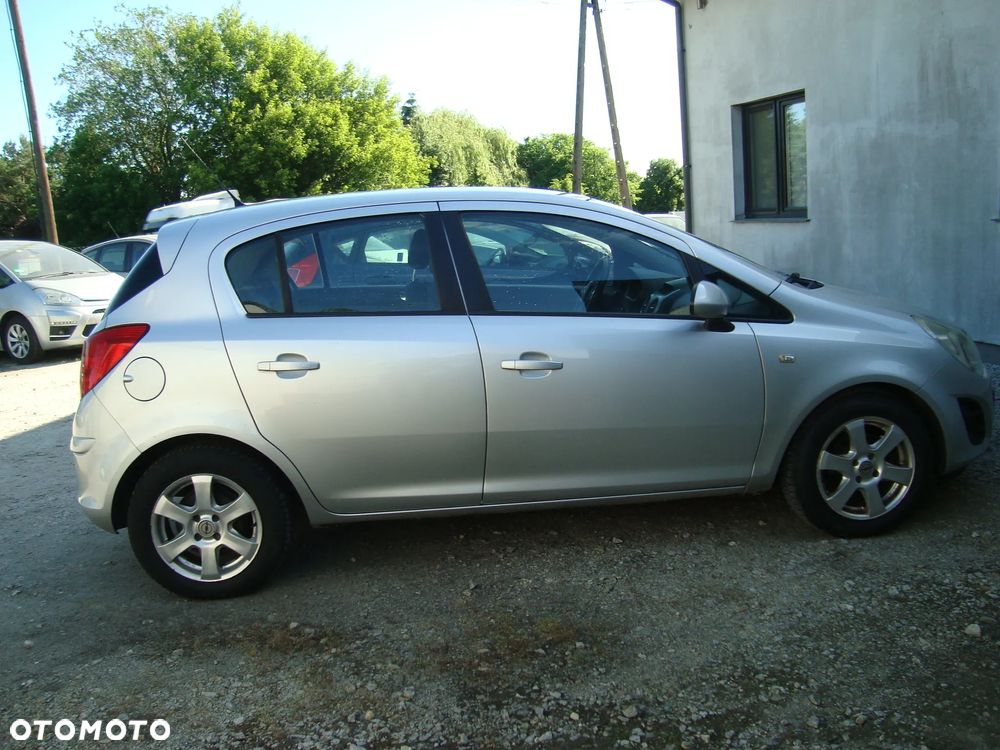 Opel Corsa - 4