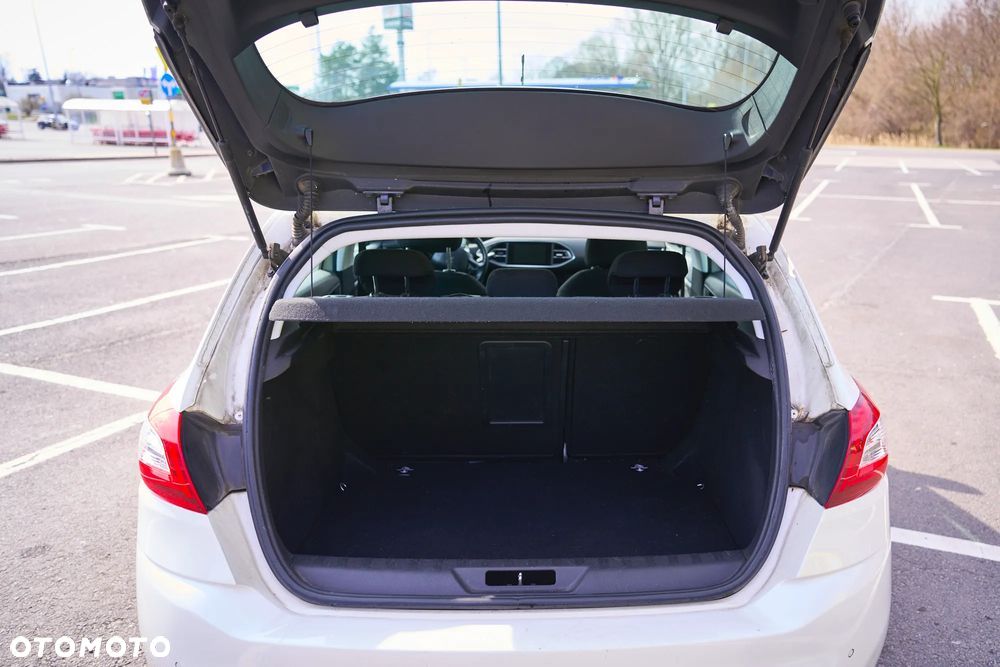 Peugeot 308 1.2 VTi/PureTech Active - 13