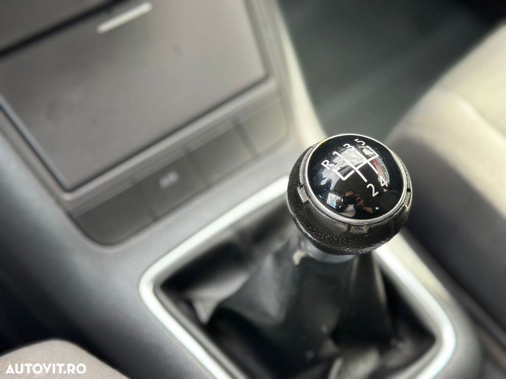 Volkswagen Golf Plus 1.9 TDI Comfortline - 17