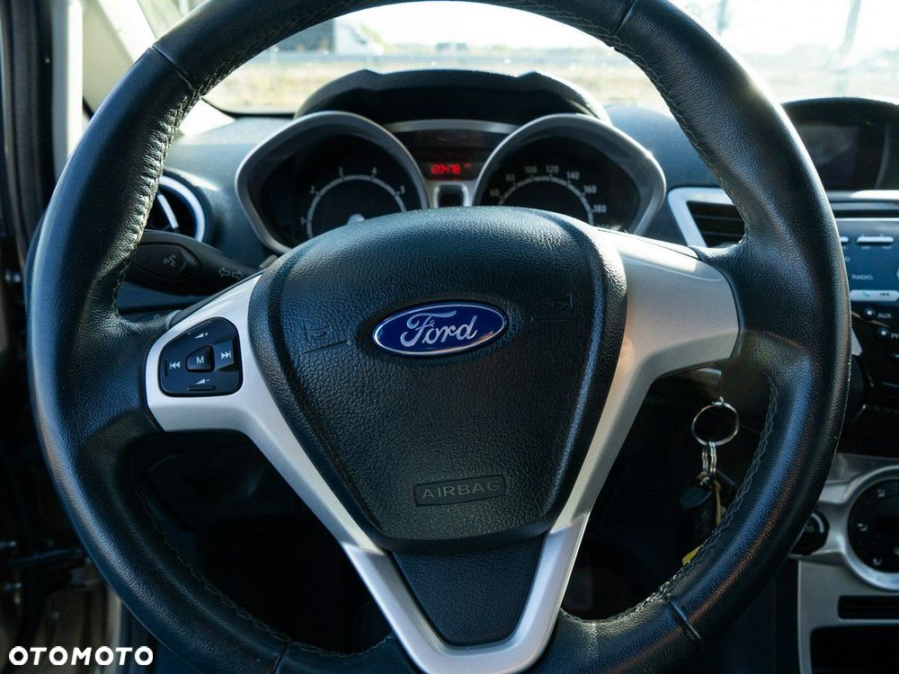 Ford Fiesta - 30