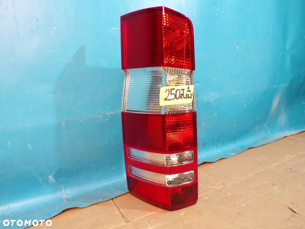 Sprinter 906 06- LAMPA TYLNA LEWA ORYGINALNA - 2