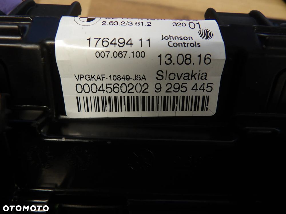 BMW - F20 - LICZNIK , ZEGAR - UK - 9295445 - 2