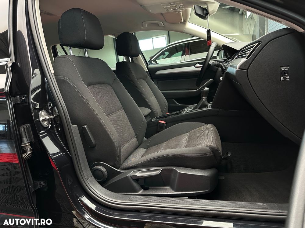 Volkswagen Passat 2.0 TDI Comfortline - 27