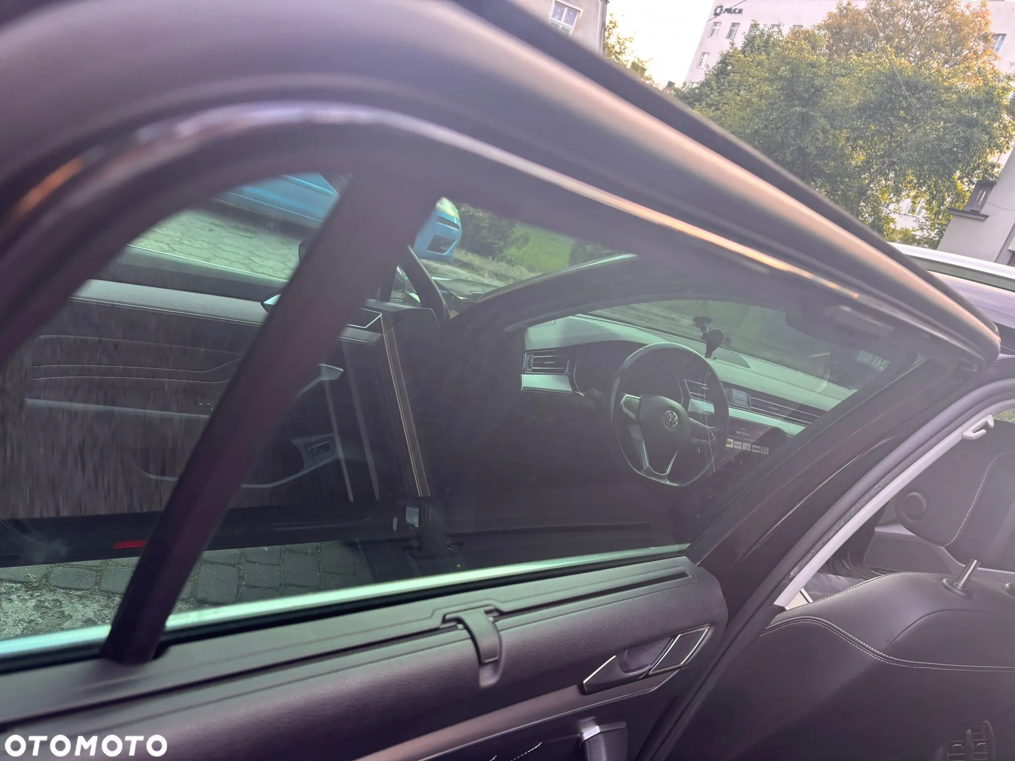 Volkswagen Passat 2.0 TDI Elegance DSG - 13