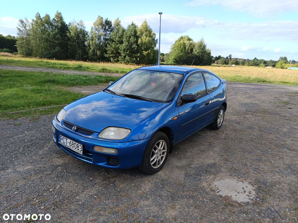 Mazda 323 - 1