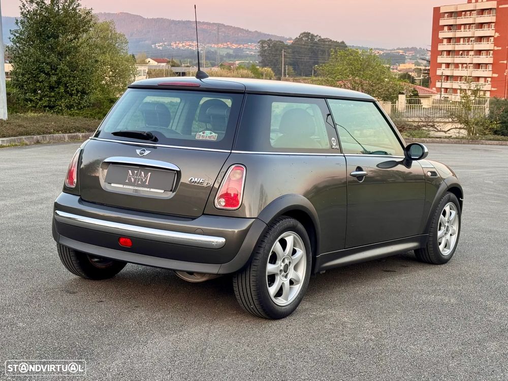 MINI 3 Portas One 1.4 D Parklane - 14