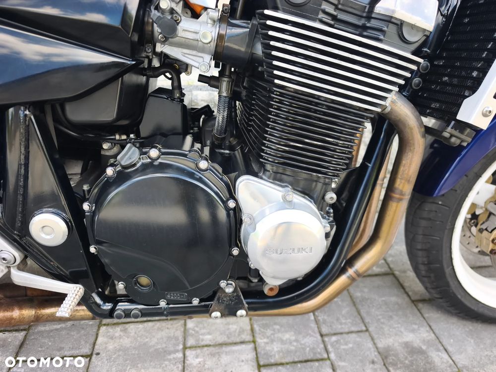 Suzuki GSX - 7
