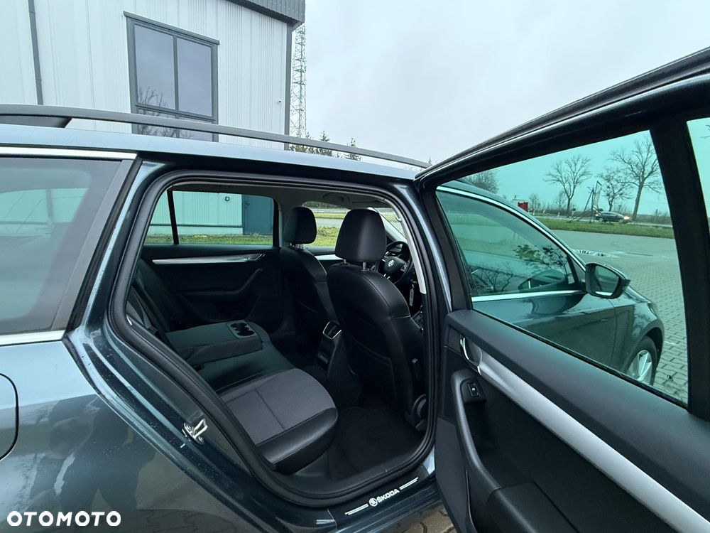 Skoda Octavia 1.5 TSI ACT DSG Style - 12