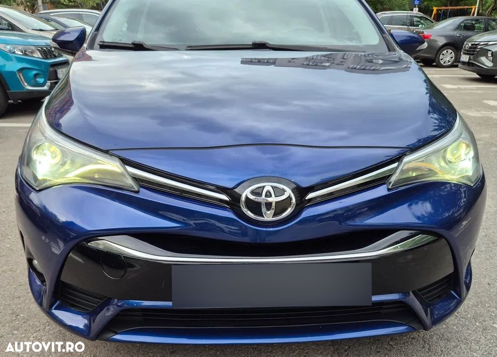 Toyota Avensis 2.0 D-4D Executive - 2
