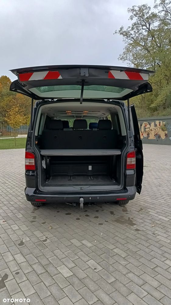 Volkswagen Multivan - 9