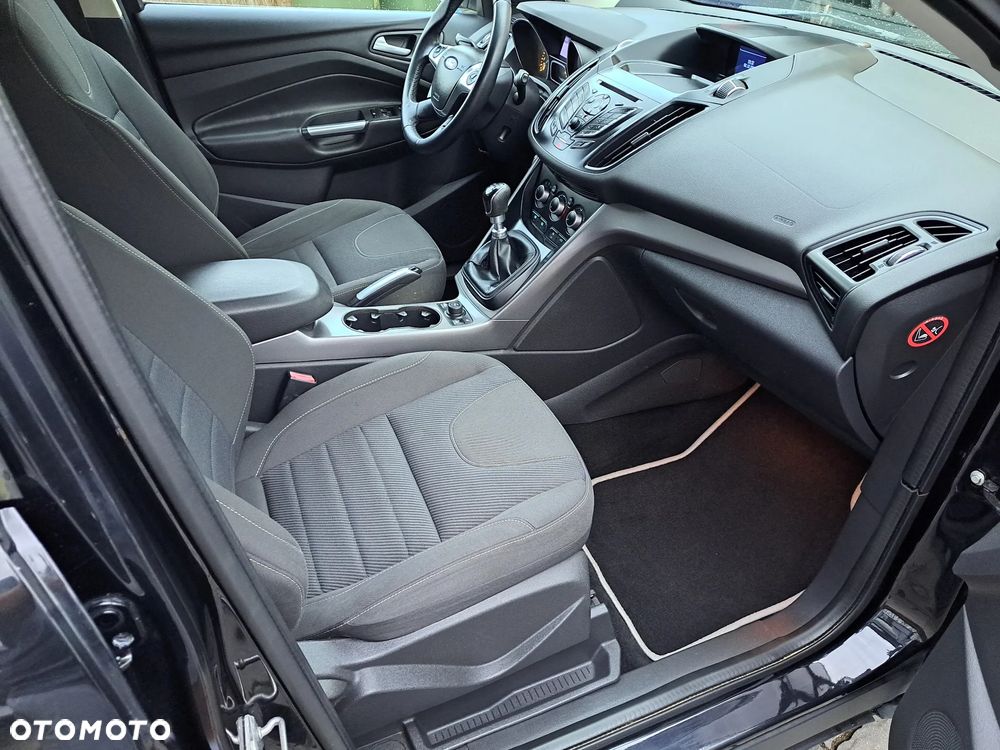 Ford Kuga 1.6 EcoBoost 2x4 Trend - 19