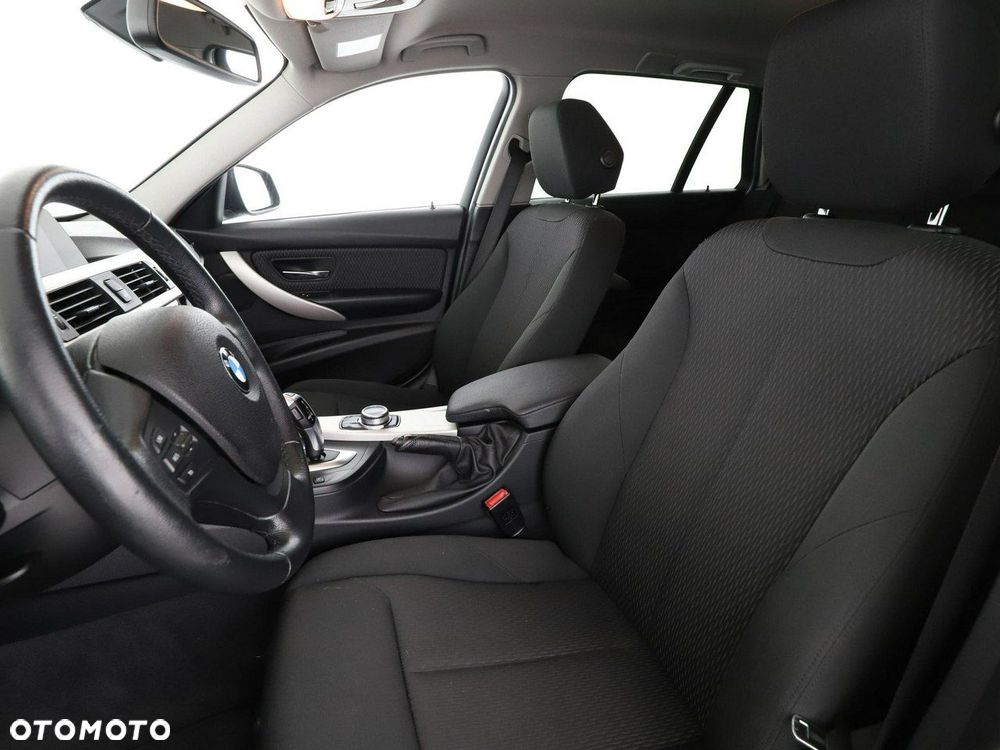 BMW Seria 3 318d Advantage - 14