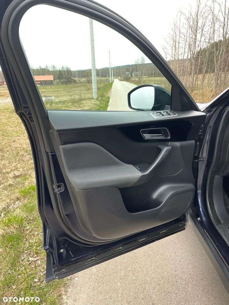 Jaguar F-Pace 20d AWD Prestige - 35