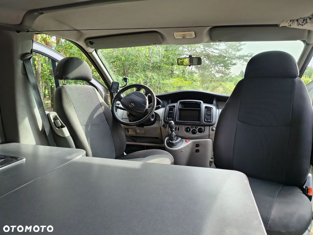 Opel Vivaro - 10