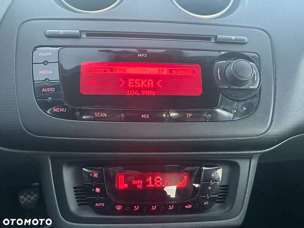 Seat Ibiza 1.4 16V Passion - 11