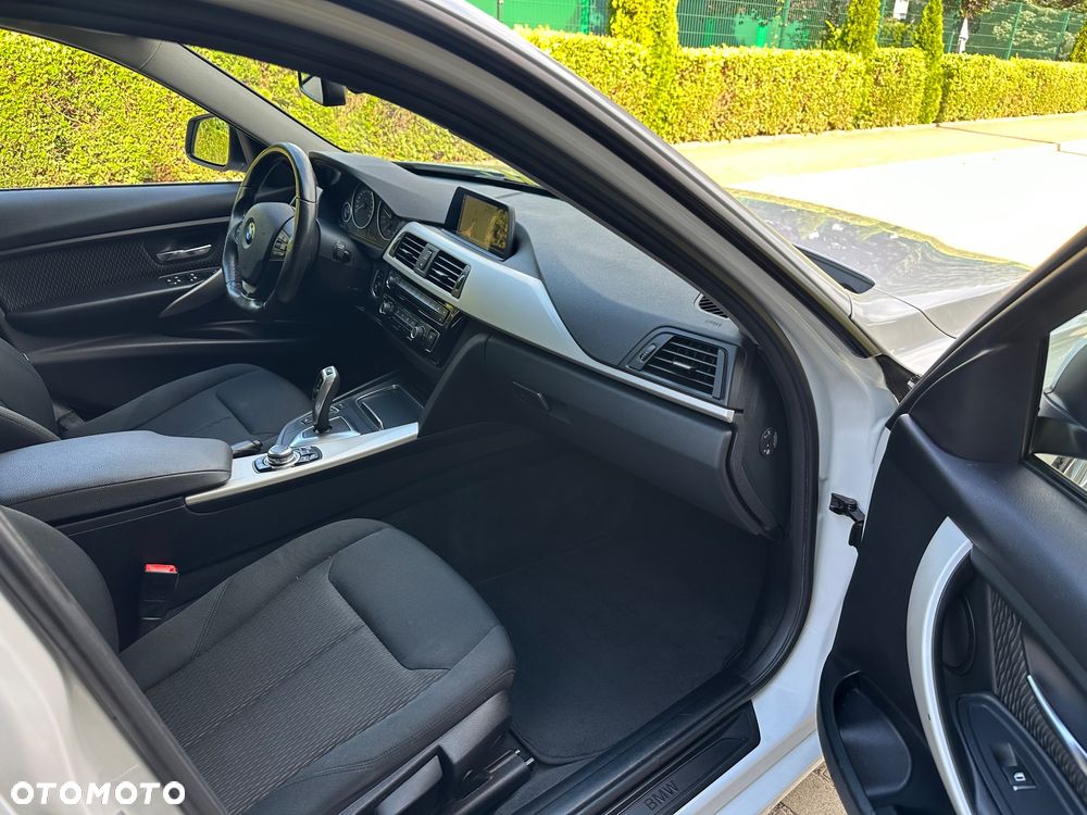 BMW Seria 3 - 28