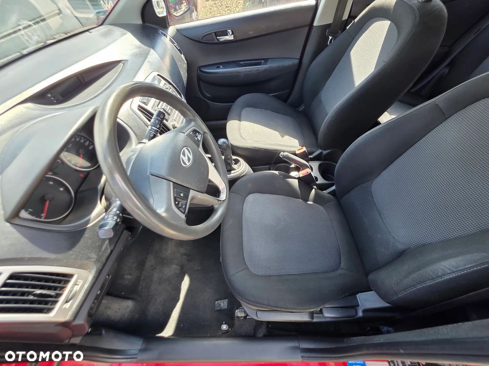 Hyundai i20 1.1 CRDi Comfort - 12