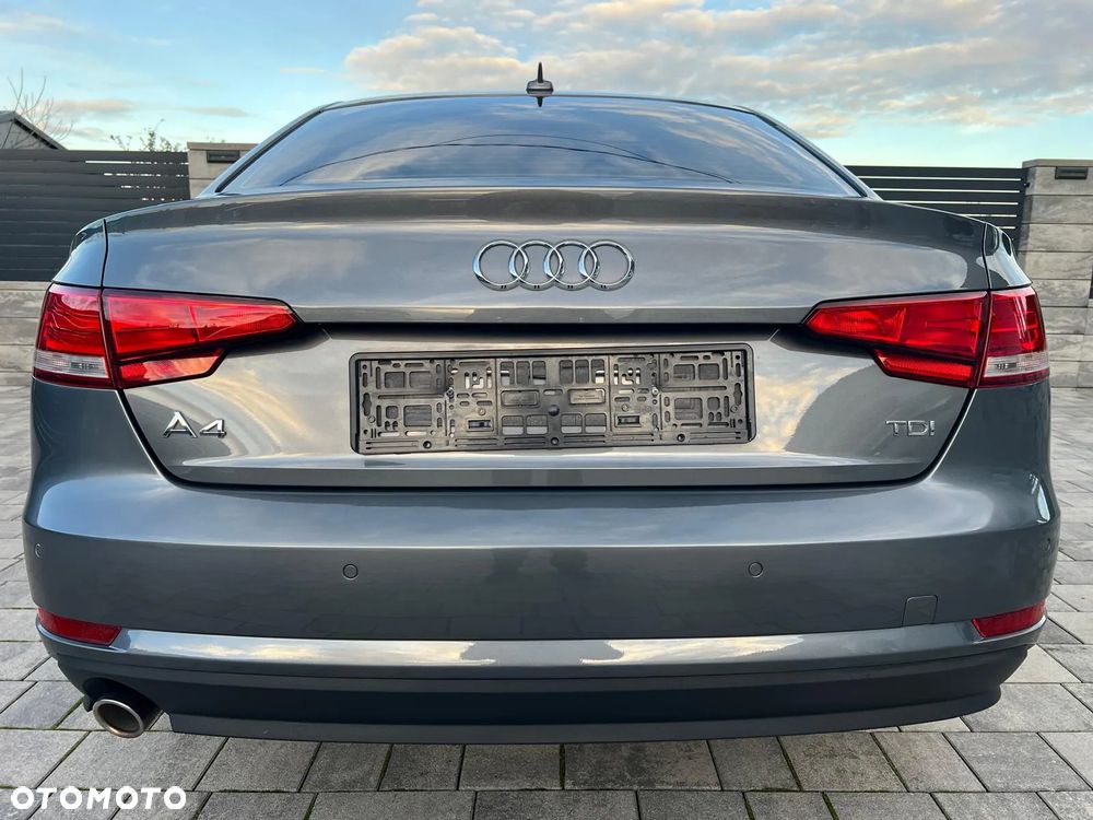 Audi A4 Limousine 2.0 TDI ultra S tronic - 6
