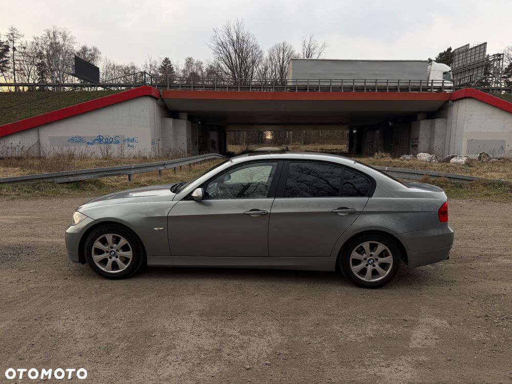BMW Seria 3 320i - 2