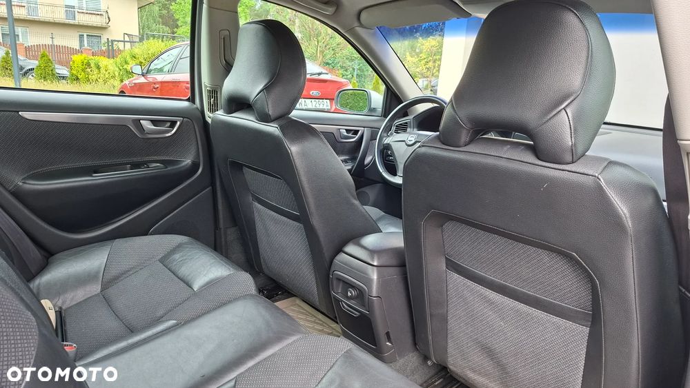 Volvo S60 2.4D5 Momentum - 13
