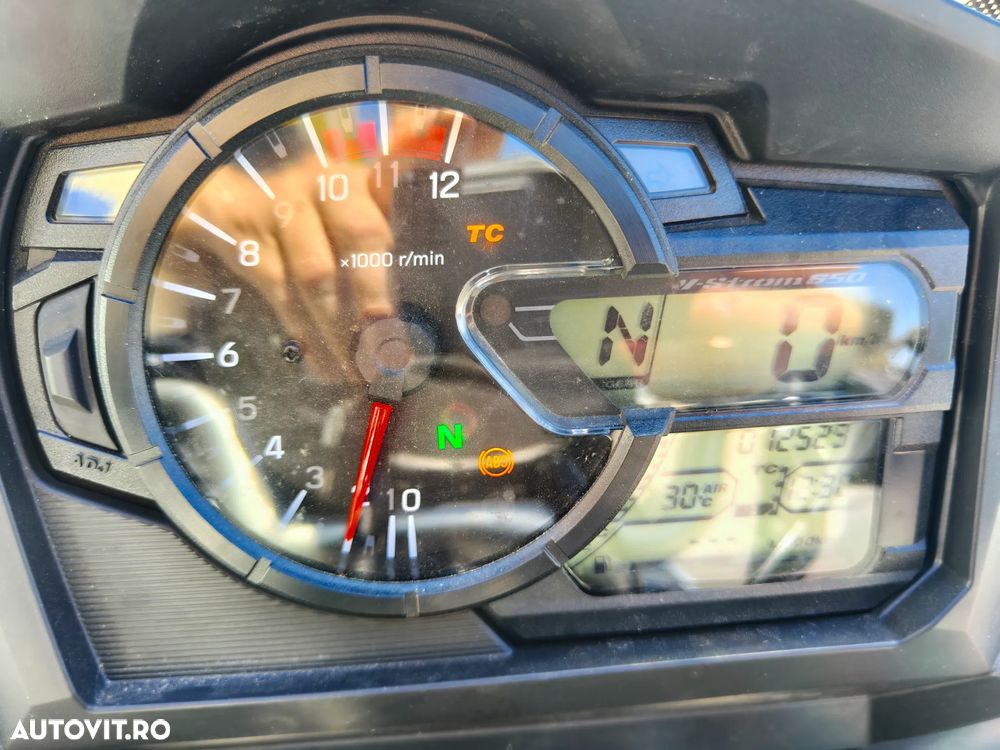 Suzuki DL 650 V-Strom - 11