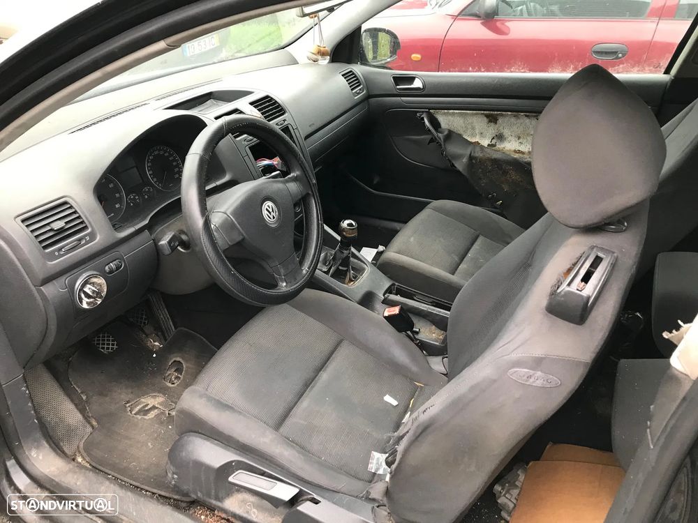 Volkswagen Golf V 1.4 16V 3P 2004 - Para Peças - 7