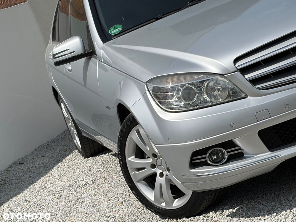 Mercedes-Benz Klasa C 180 (BlueEFFICIENCY) Avantgarde - 2