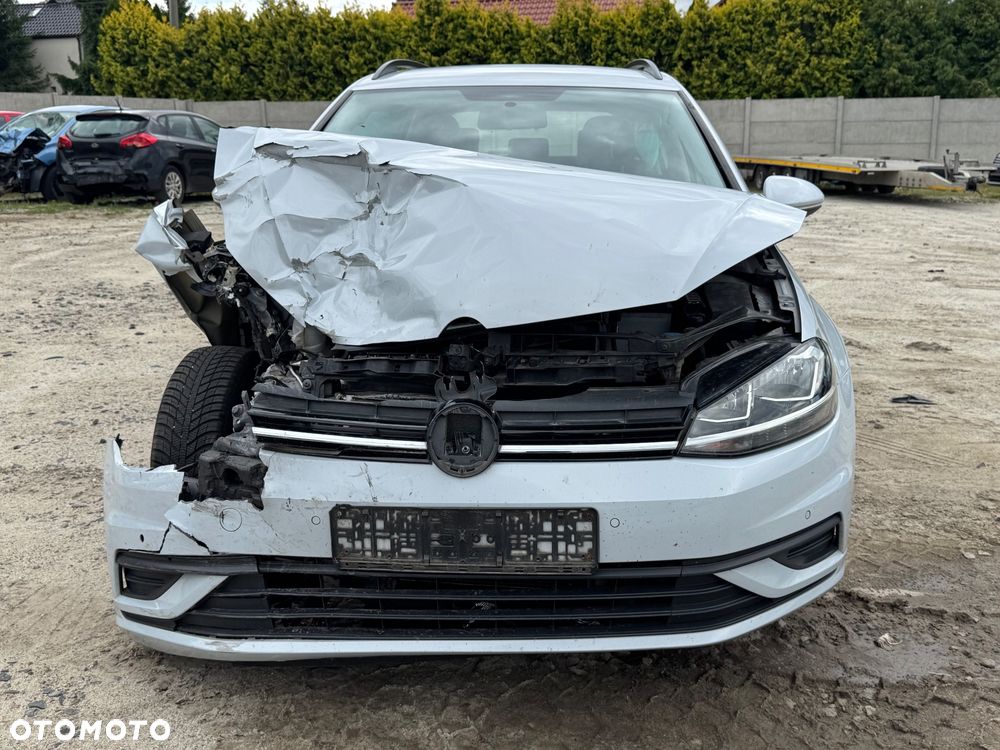 Volkswagen Golf 1.0 TSI (BlueMotion Technology) Trendline - 3
