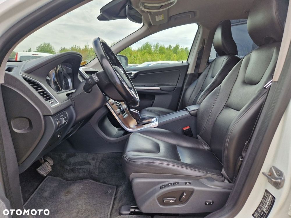 Volvo XC 60 D4 Momentum - 5