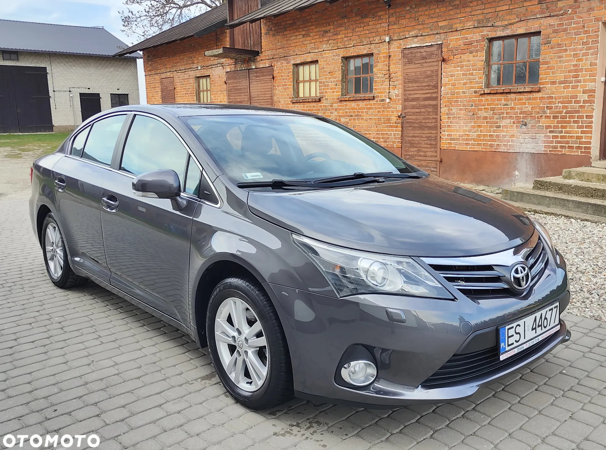 Toyota Avensis 1.8 Premium - 4