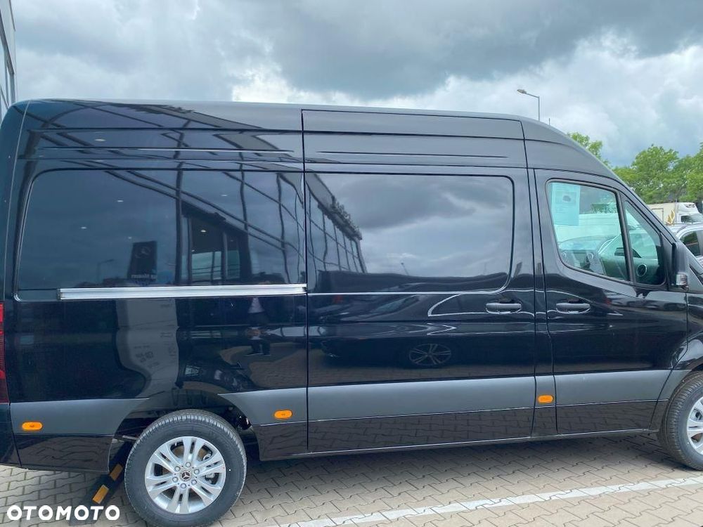 Mercedes-Benz Sprinter - 4