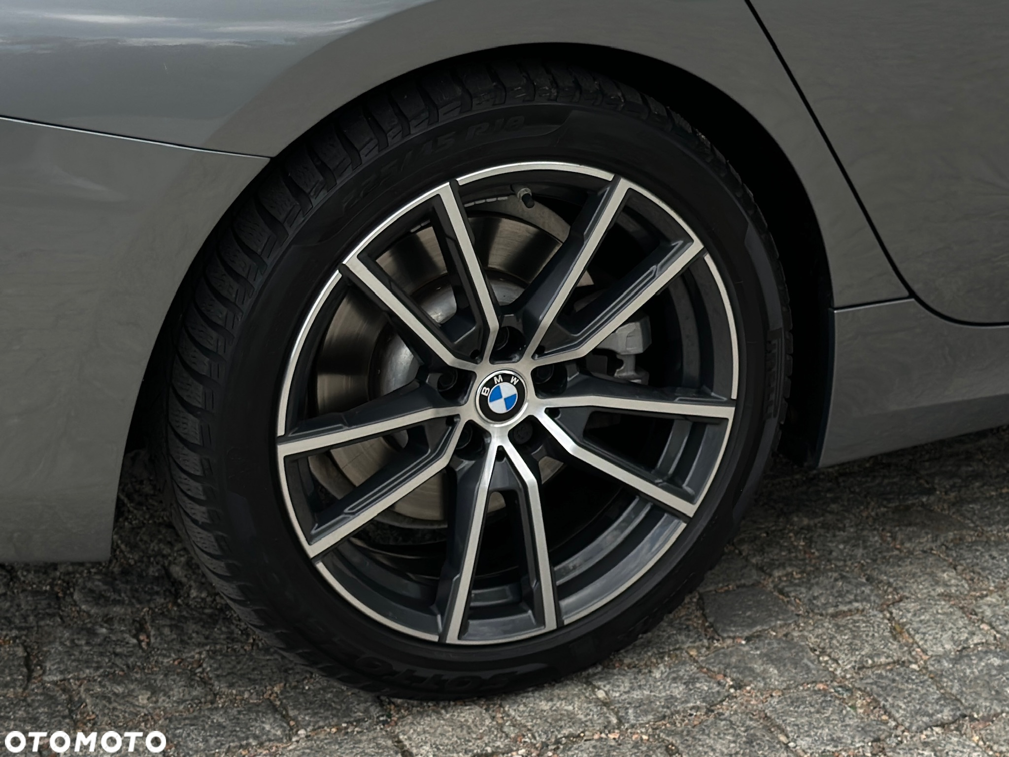 BMW Seria 3 330i Sport - 25