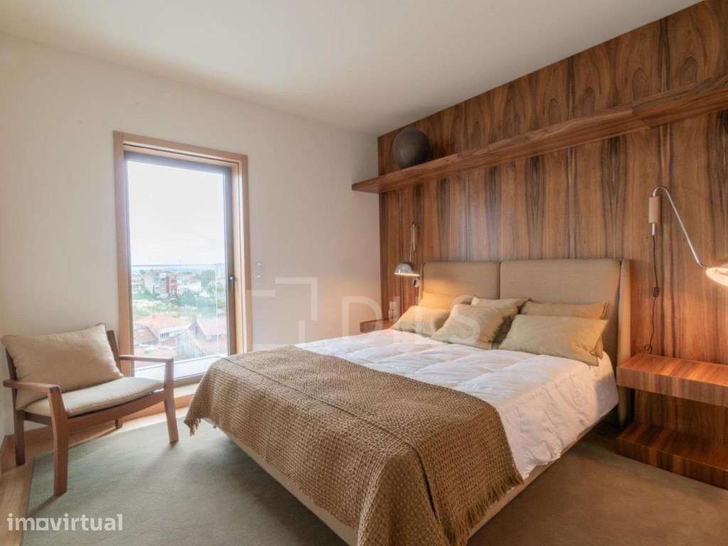 Apartamento T2 com jardim, garagem e arrumos, na Baixa do Porto - Grande imagem: 4/21