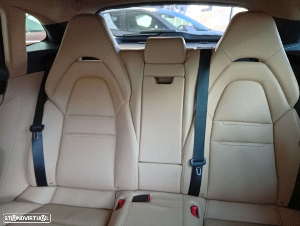 Porsche Panamera Sport Turismo 4 E-Hybrid Platinum Edition - 36