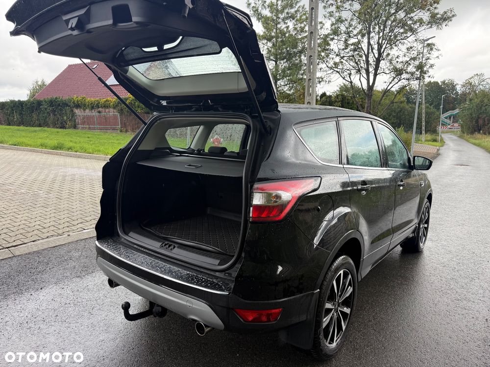 Ford Kuga 2.0 TDCi 2x4 Titanium - 10