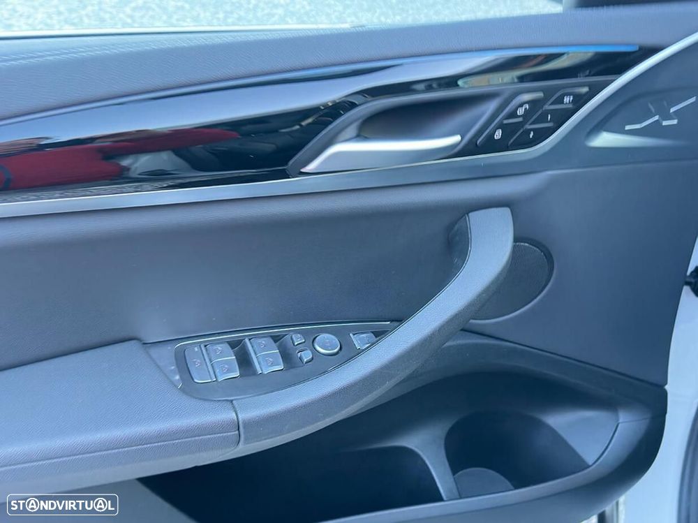 BMW iX3 M Sport Inspiring - 16