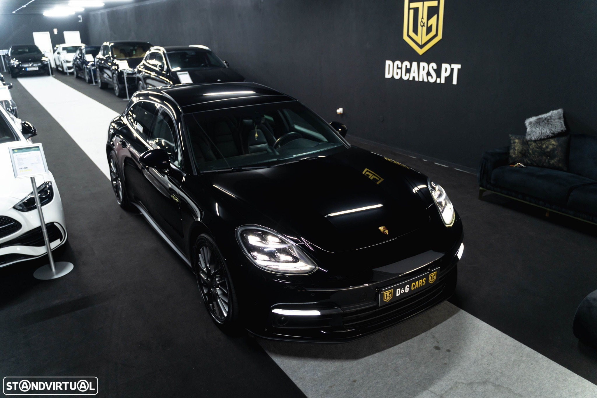 Porsche Panamera Sport Turismo 4 E-Hybrid 10 Years Edition - 2