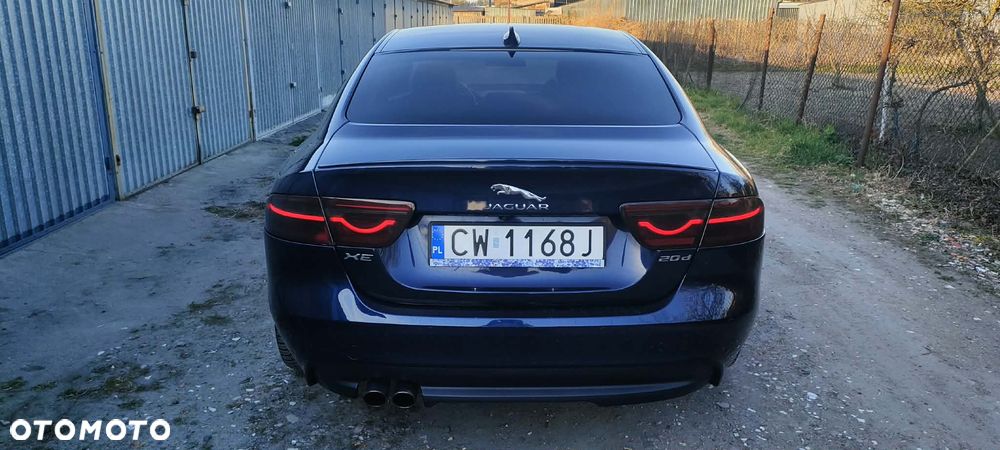 Jaguar XE 20d AWD R-Sport - 6