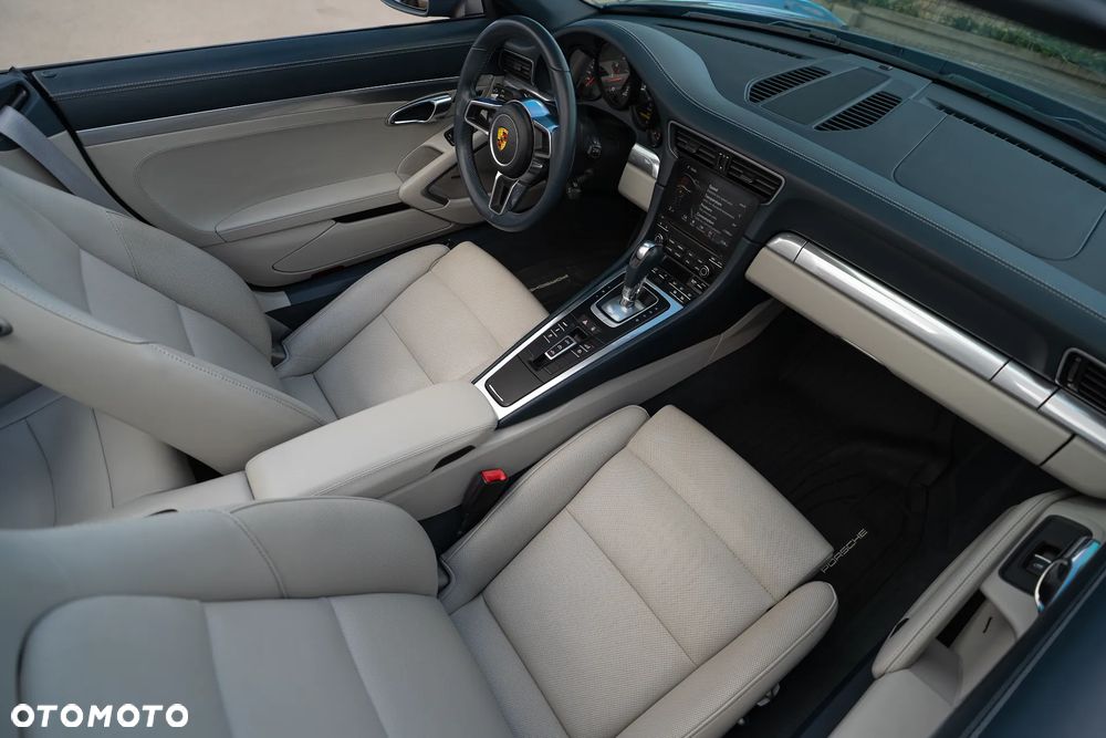 Porsche 911 - 24
