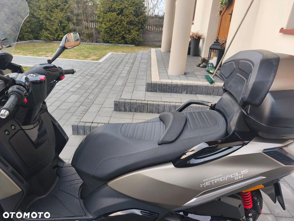 Peugeot Metropolis - 19